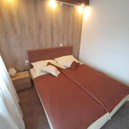 Fiesta Apartman Miskolc Exterior photo