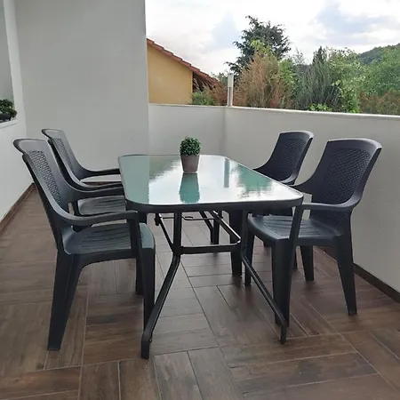 Fiesta Apartman Miskolc Exterior photo