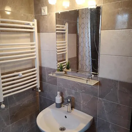 Fiesta Apartman Miskolc Exterior photo