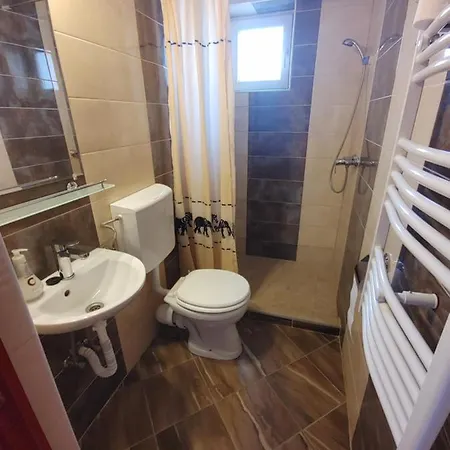 Fiesta Apartman Miskolc Exterior photo