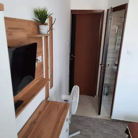 Fiesta Apartman Miskolc Exterior photo