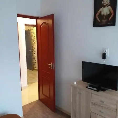 Fiesta Apartman Miskolc Exterior photo